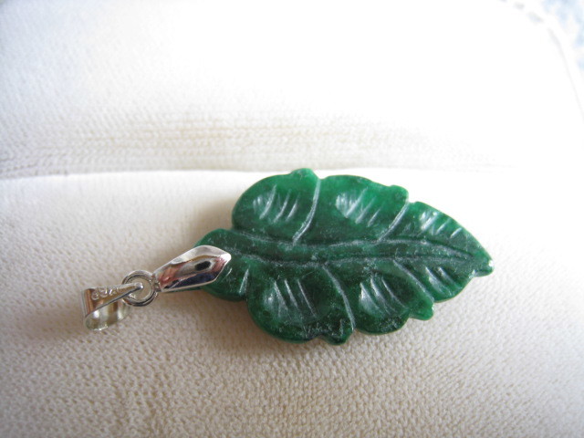 [SAMU] beautiful!! natural ..... leaf sculpture width 3.0x1.6cm pendant * beautiful goods!