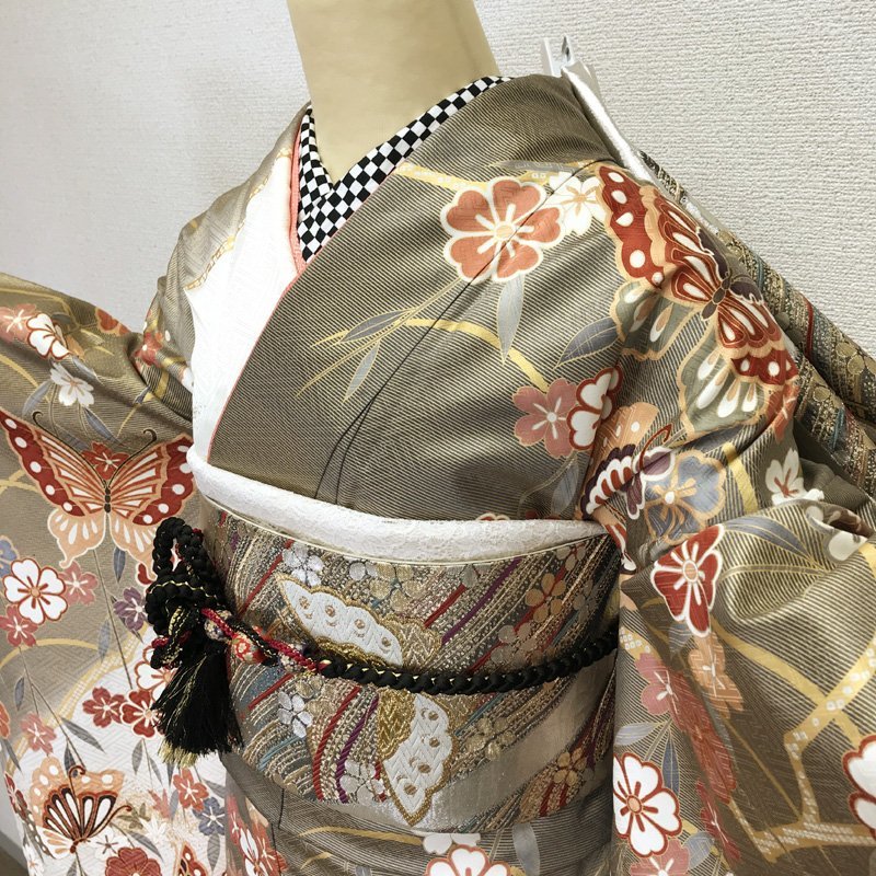 Premium Line 302z2◎金彩 振袖 桜梅蝶 金銀駒刺繍 成人式