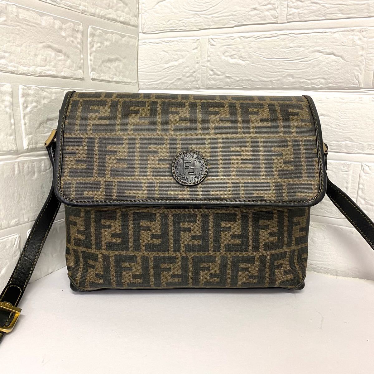 ヴィンテージ】フェンディ FENDI /PVCズッカ ショルダーバッ univ