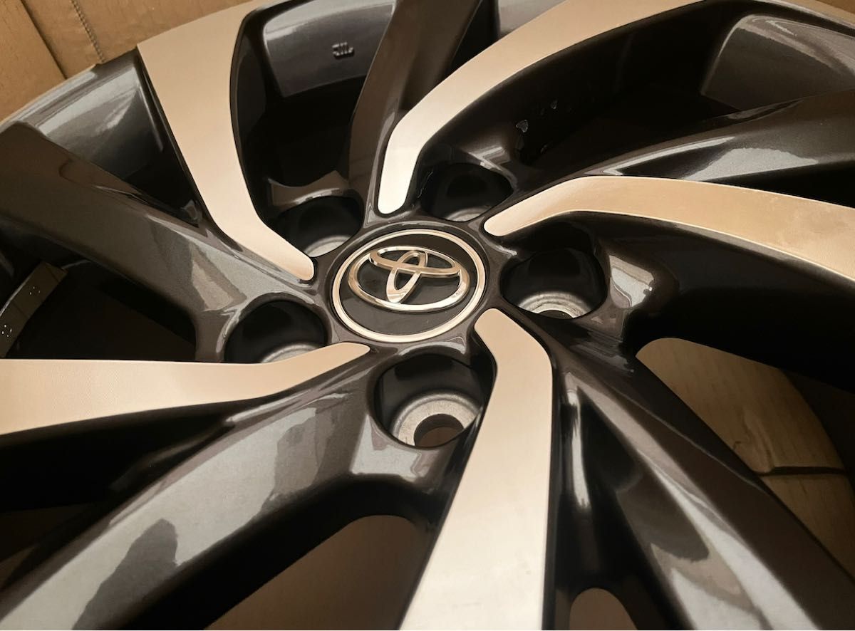 トヨタ TOYOTA ハリアー 1本新車外し極上品 60・65W ターボ 純正