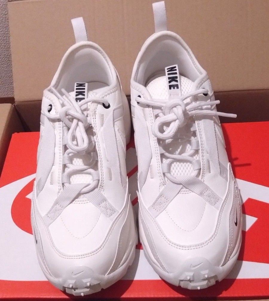 新品 未使用 W NIKE ナイキ TC 7900 スニーカー ホワイト 24cm 新品 未使用 W NIKE ナイキ TC 7900 スニーカー ホワイト 24cm