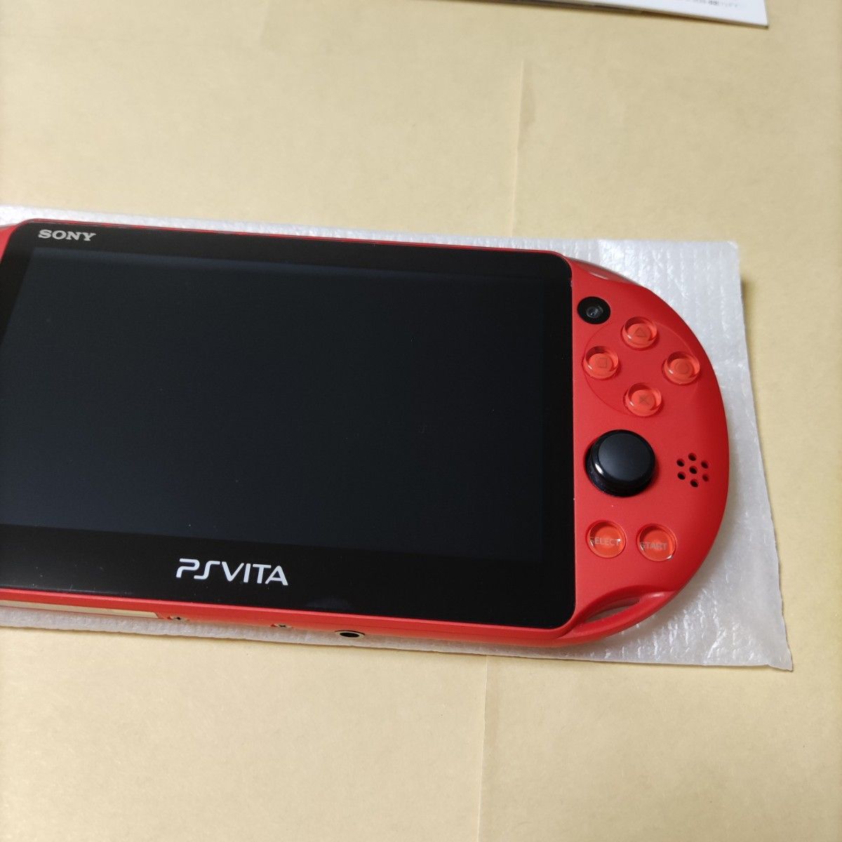 本体美品 PS Vita Wi-Fiモデル メタリック・レッド (PCH-2000 ZA26