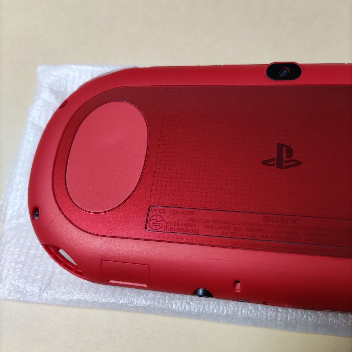 本体美品 PS Vita Wi-Fiモデル メタリック・レッド (PCH-2000 本体美品 PS Vita Wi-Fiモデル メタリック・レッド (PCH-2000