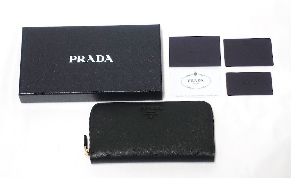 2020年 新品未使用 PRADA プラダ メタルロゴジップアラウンドロング