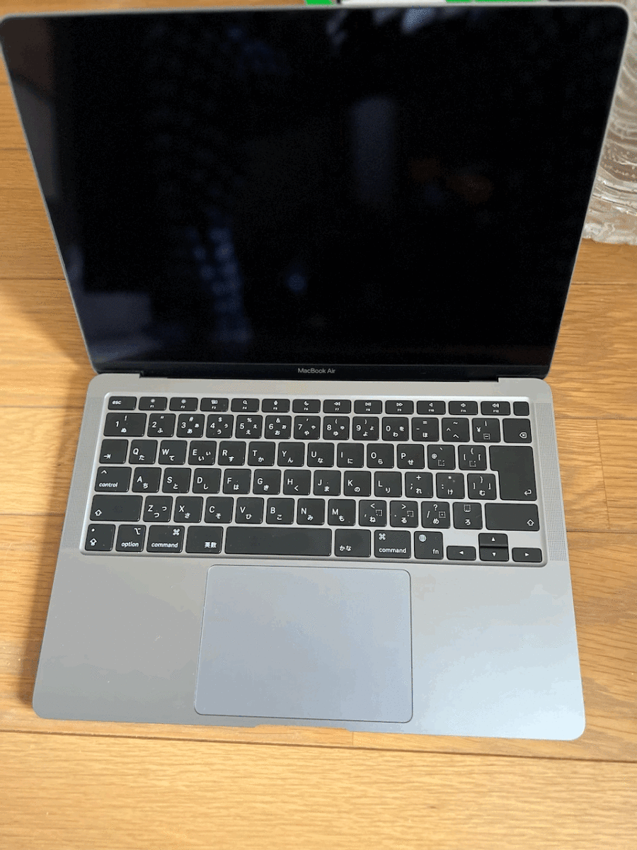 MacBook Air M1　2020年製　８GB 216SSD 中古美品