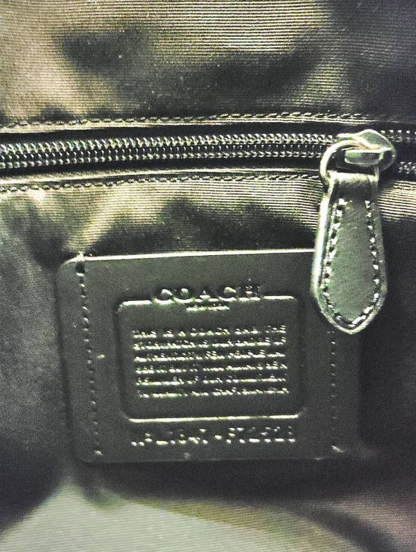 y050224-02 中古良品 COACH コーチ トートバッグ ２way ショルダー シグネチャー ブラック ブラウン バイカラー 鞄 レザー 同梱不可_画像9