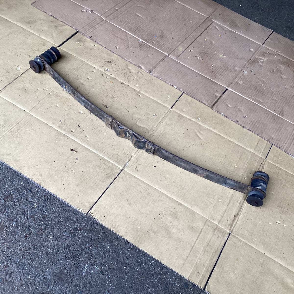  Isuzu Bellett 1600GTPR91. rear board spring used.