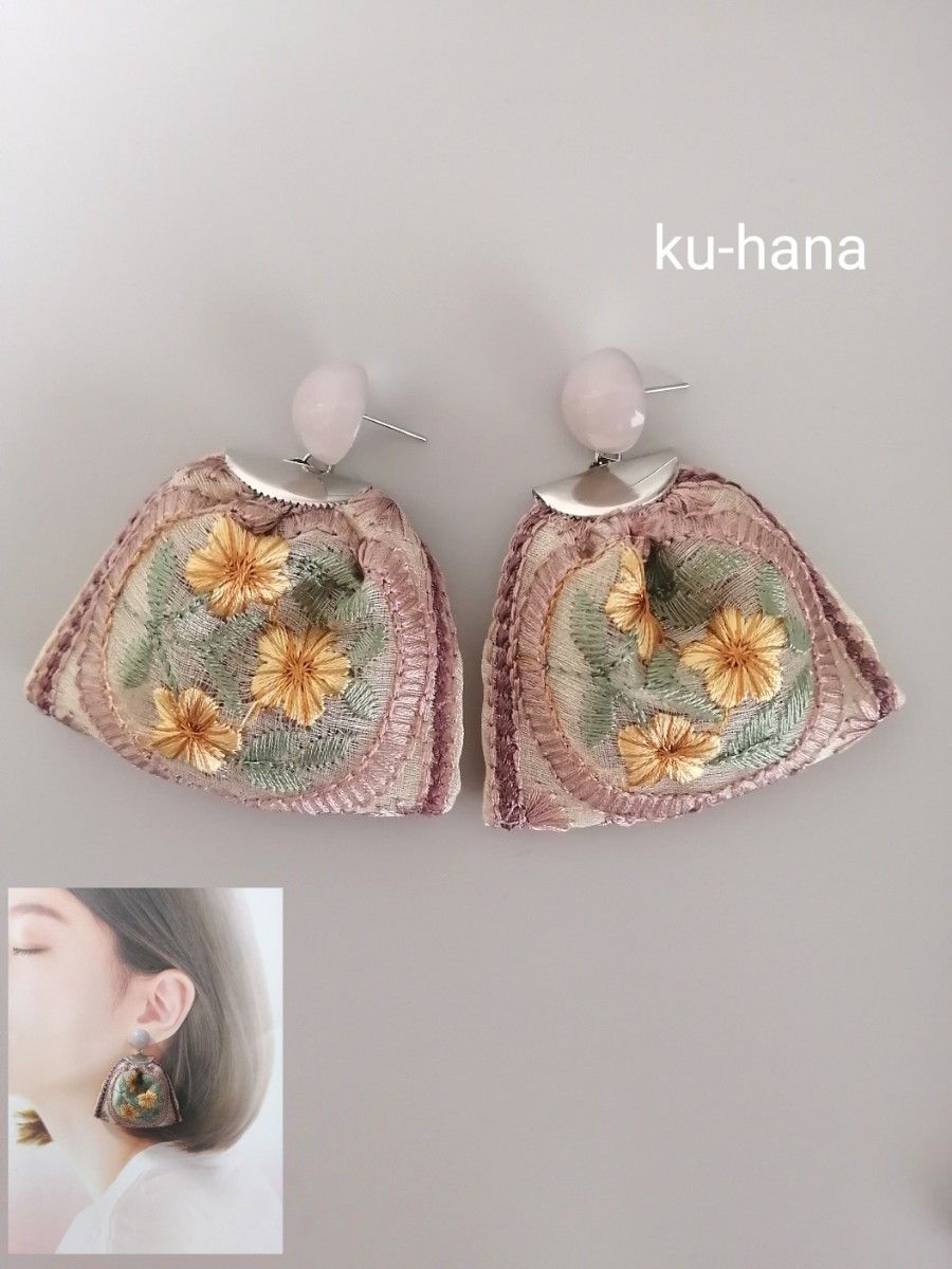 インド刺繍リボンピアス　カボショングレーシュ　ハンドメイドピアス