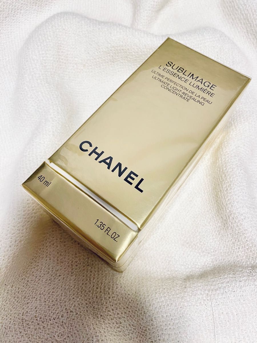 Chanel Sublimage L'Essence Lumiere Ultimate Light-Revealing Concentrate  40ml/1.35oz