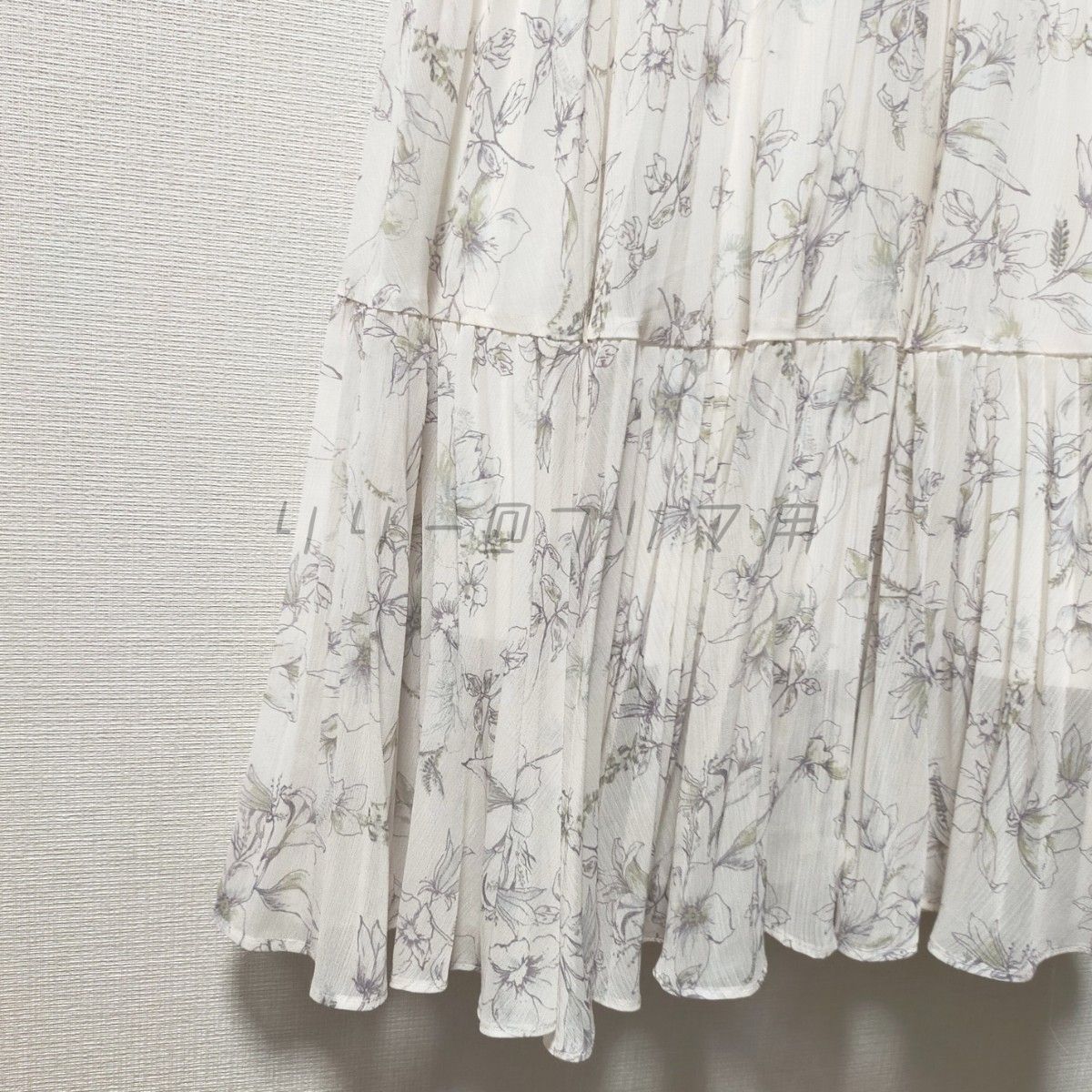 JUSGLITTY 22SS 7分袖ボウタイプリーツワンピース ジャス JUSGLITTY 22SS 7分袖ボウタイプリーツワンピース ジャス