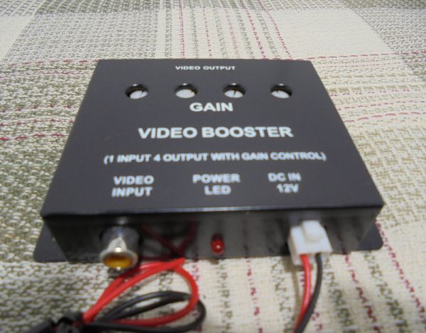 VIDEO BOOSTER　 (1 INPUT 4OUTPUT EITH GAIN CONTROL) DC IN 12V_画像2