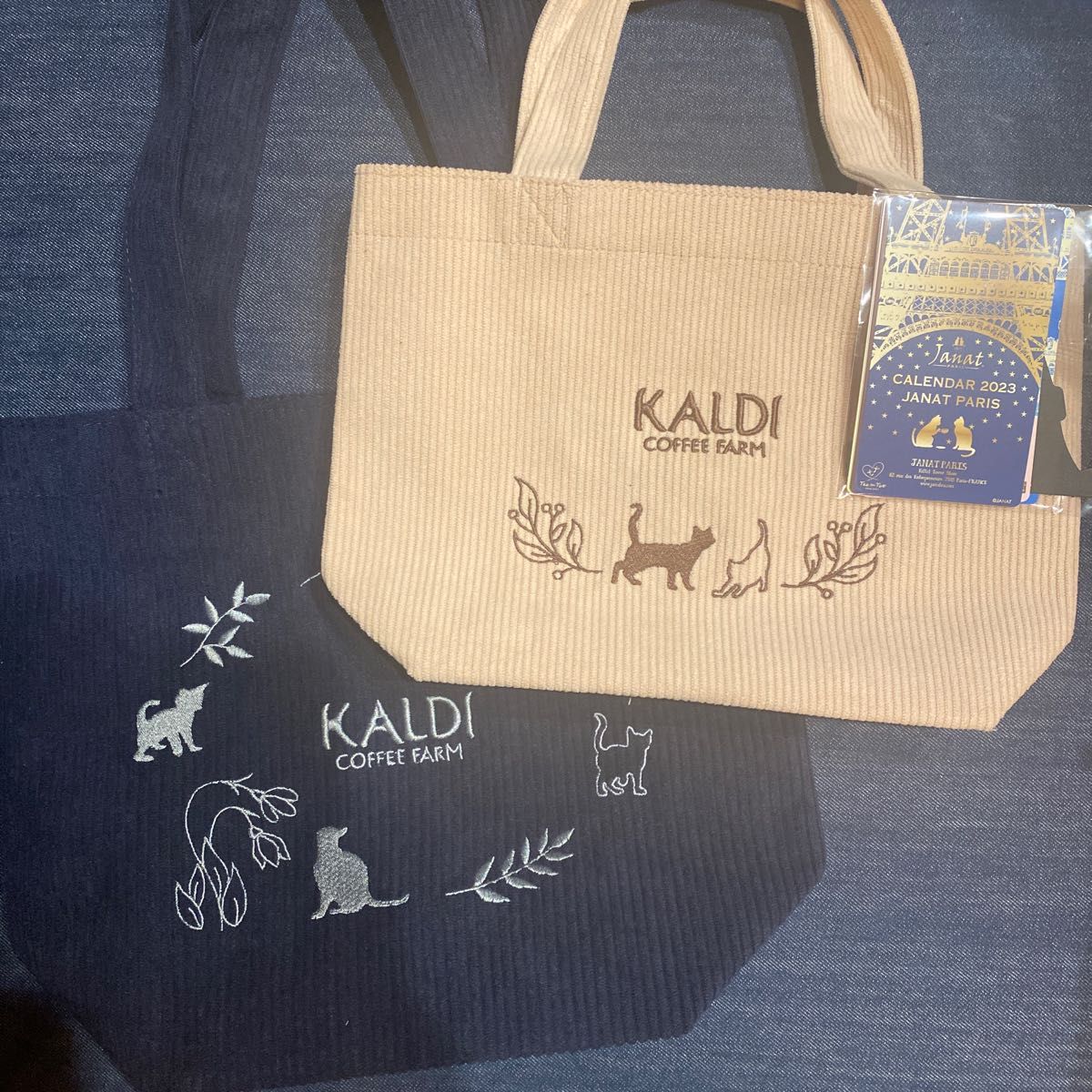 カルディ　2023年猫の日バッグ2タイプとカレンダー バッグのみ出品　トートバッグ　kaldi 猫の日 KALDI