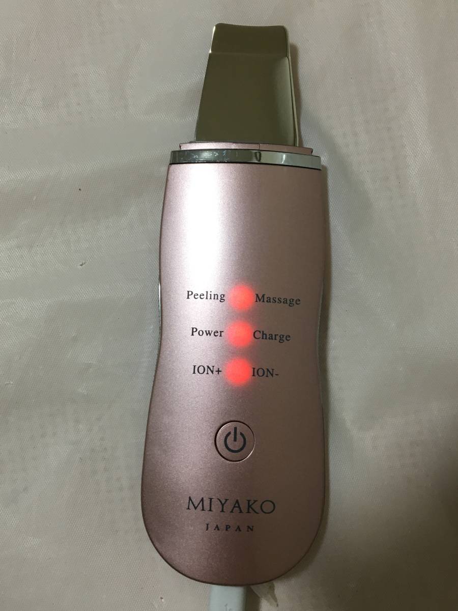 0D0390 рабочий товар miyakoMIYAKO SERUM PEELING Sera m пилинг ультразвук мойка ион .. внедрение микро current массаж 1 шт. 4 позиций 