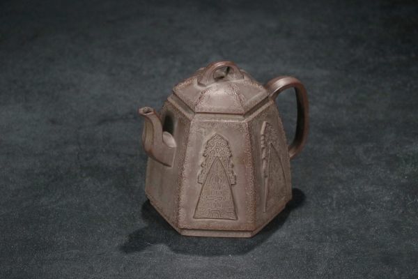 清時代 紫砂彫 六方老紫砂茶壺 元茂銘【仁】中国陶磁器 急須 茶 清時代 紫砂彫 六方老紫砂茶壺 元茂銘【仁】中国陶磁器 急須 茶