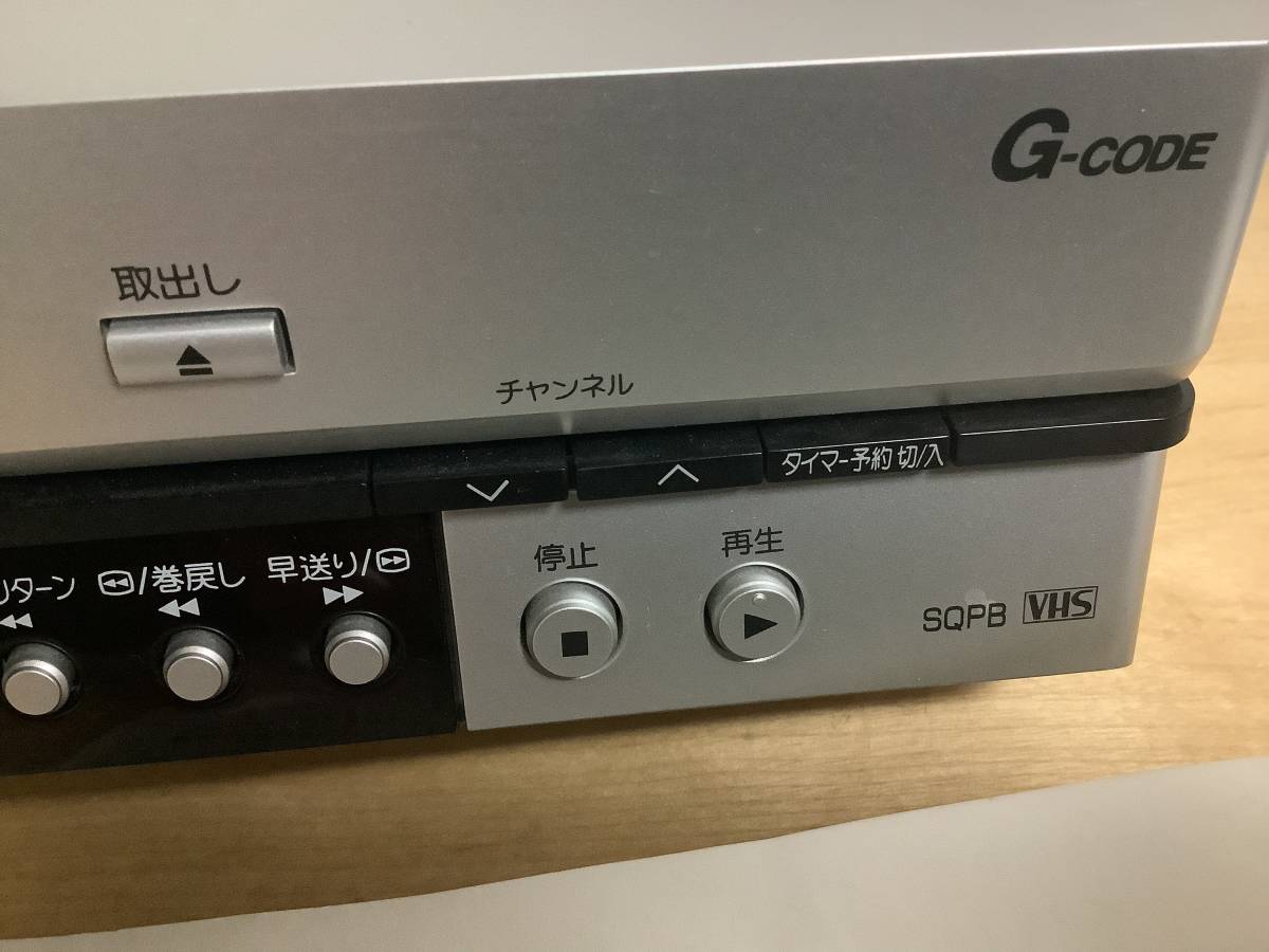 美品　Panasonic NV-HV70G-S HI-FI G-CODE パナソニック　ハイファイ　VHSビデオデッキ　シルバー　再生動作確認済み　送料無料_画像2