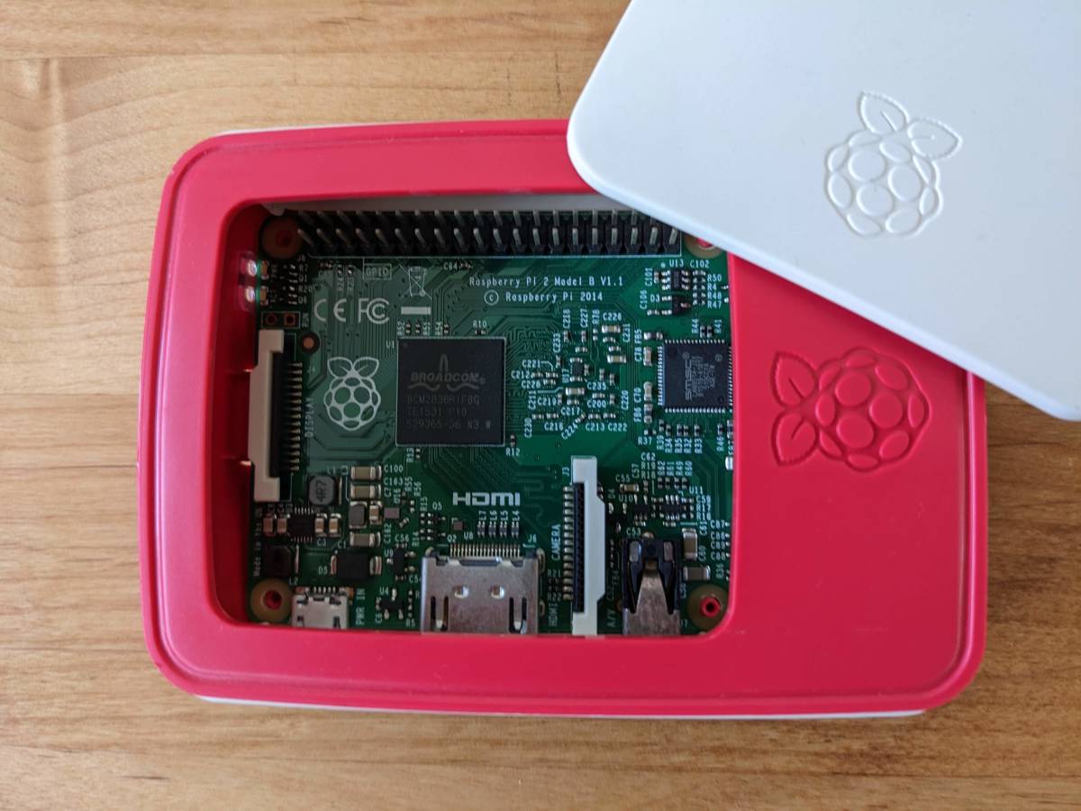 Raspberry Pi 2 Model B V1.1 ( used ) in the case 