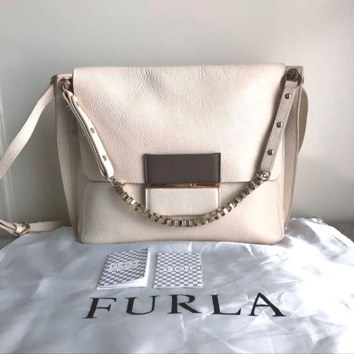 FURLA フルラ ミネルヴァ 2wayショルダーバッグ オフホワイト