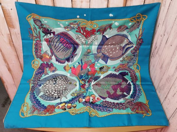 破格値下げ】 エルメス カレ スカーフ 90 カレ90 シルク スカーフ 魚