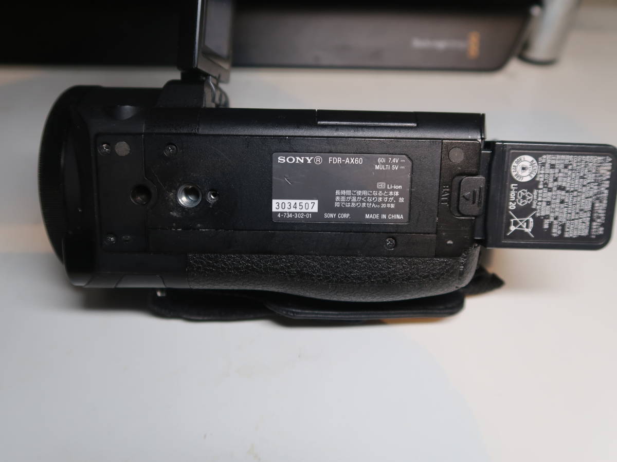 SONYのビデオカメラFDR-AX60(液晶タッチパネルが故障で反応しま SONYのビデオカメラFDR-AX60(液晶タッチパネルが故障で反応しま