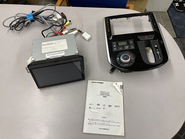 当店人気☆送料無料 美品 タント専用 美品 大画面8インチナビ NSZN