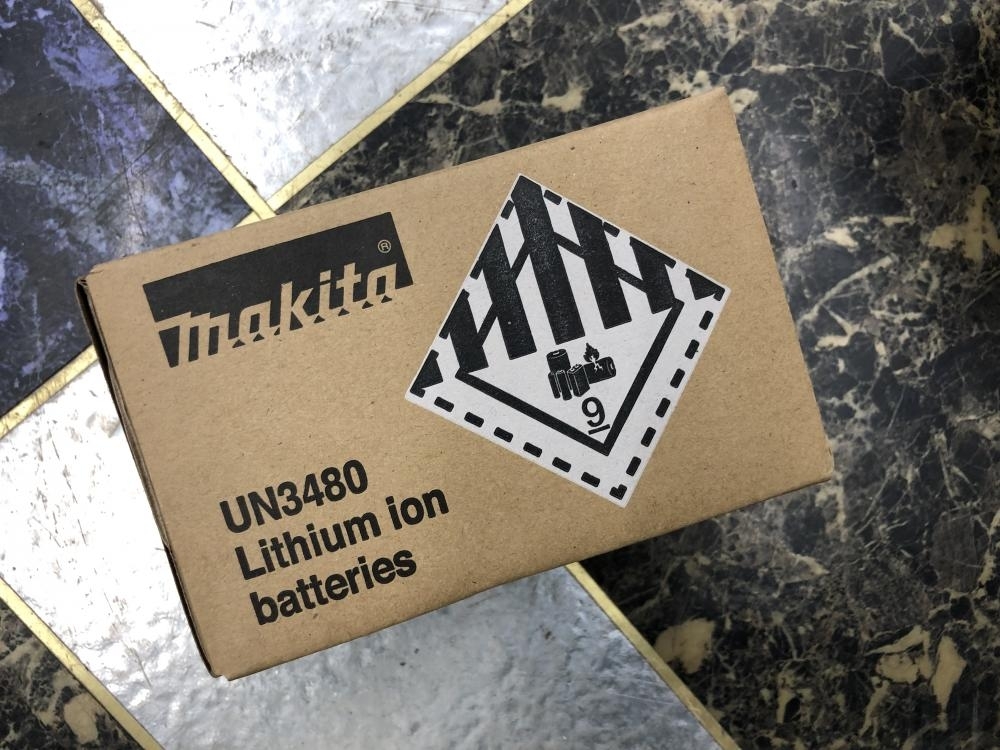 017◇未使用品・即決価格◇マキタ 充電式草刈機 MUR001GRM※市原店引