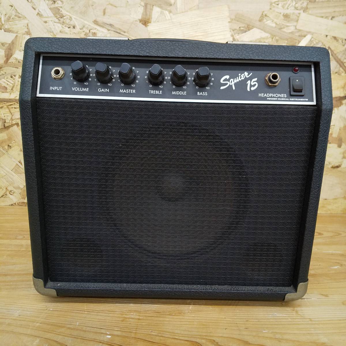 ギターアンプ FENDER SQUIER 15 ジャンク品 ※46305の画像1