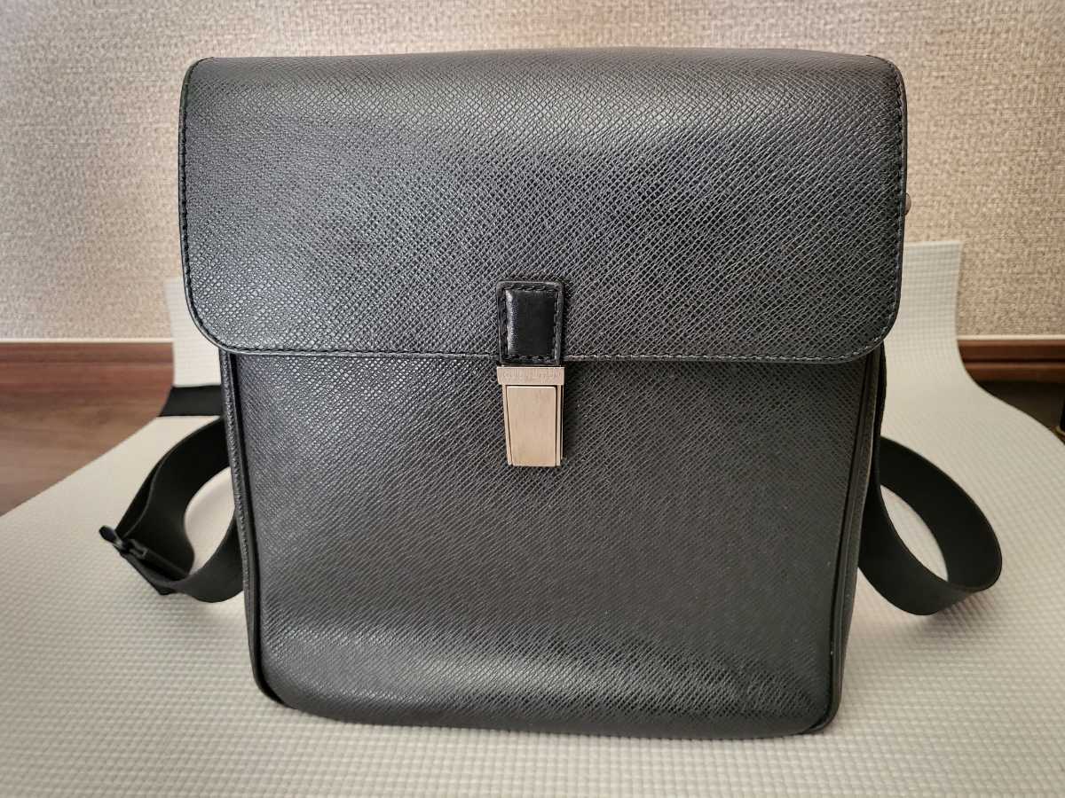 ルイヴィトン LV・ショルダーバッグ・タイガ ・ヤランガ・M30822