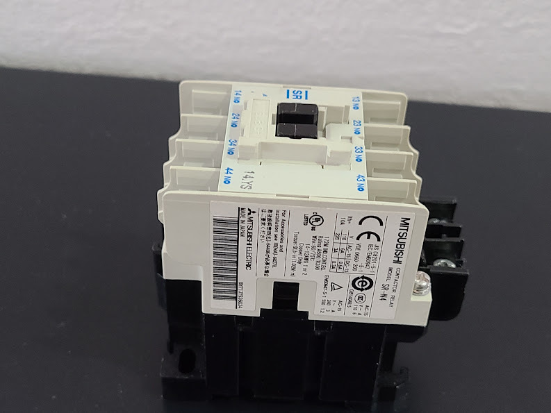 三菱電機 電磁継電器 SR-N4(4a) コイルAC100V <ジャンク> item