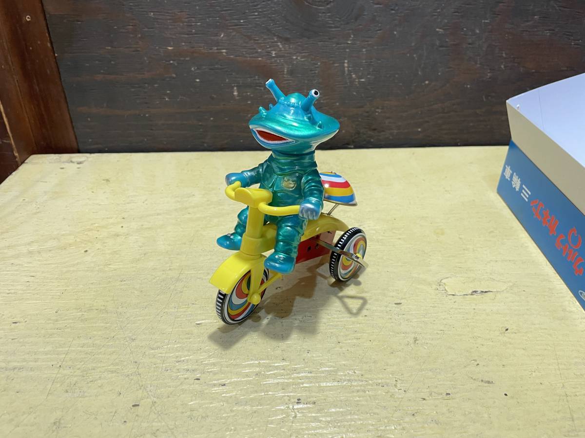 100%安い セブンガー三輪車とカネゴン三輪車赤の2体セット asakusa.sub.jp