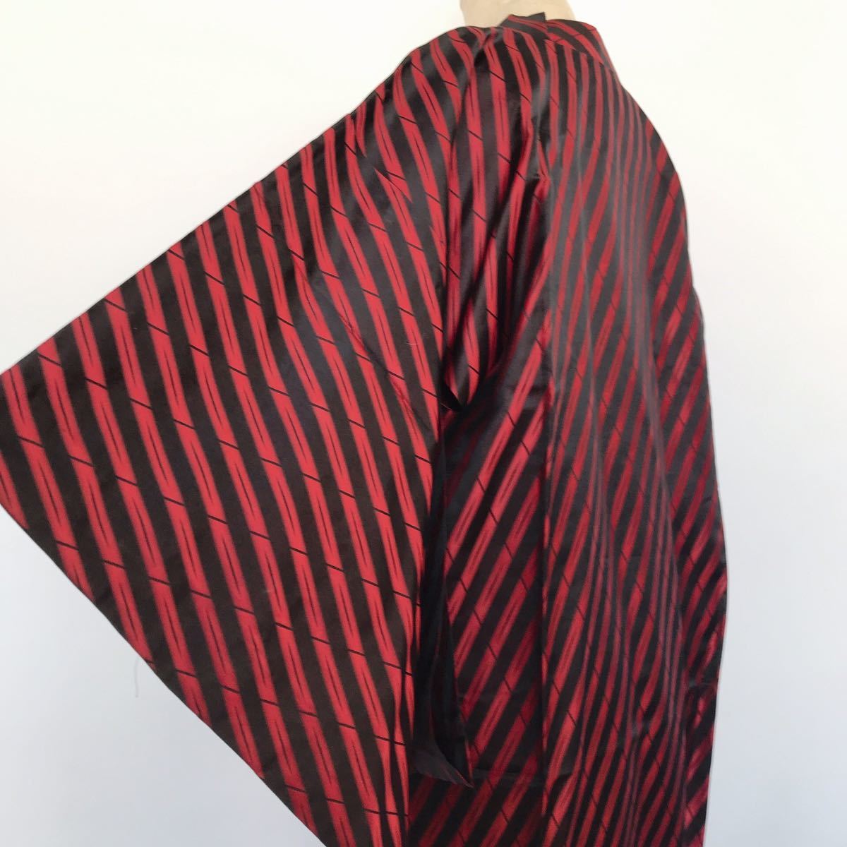 [ woven .R]MIYAKOkyoto Japanese clothes coat single .. kimono coat kimono sleeve length 64 shoulder length 122 black red The Seven-Five-Three Festival peace pattern kimono remake KIMONO* including in a package possible *z02031