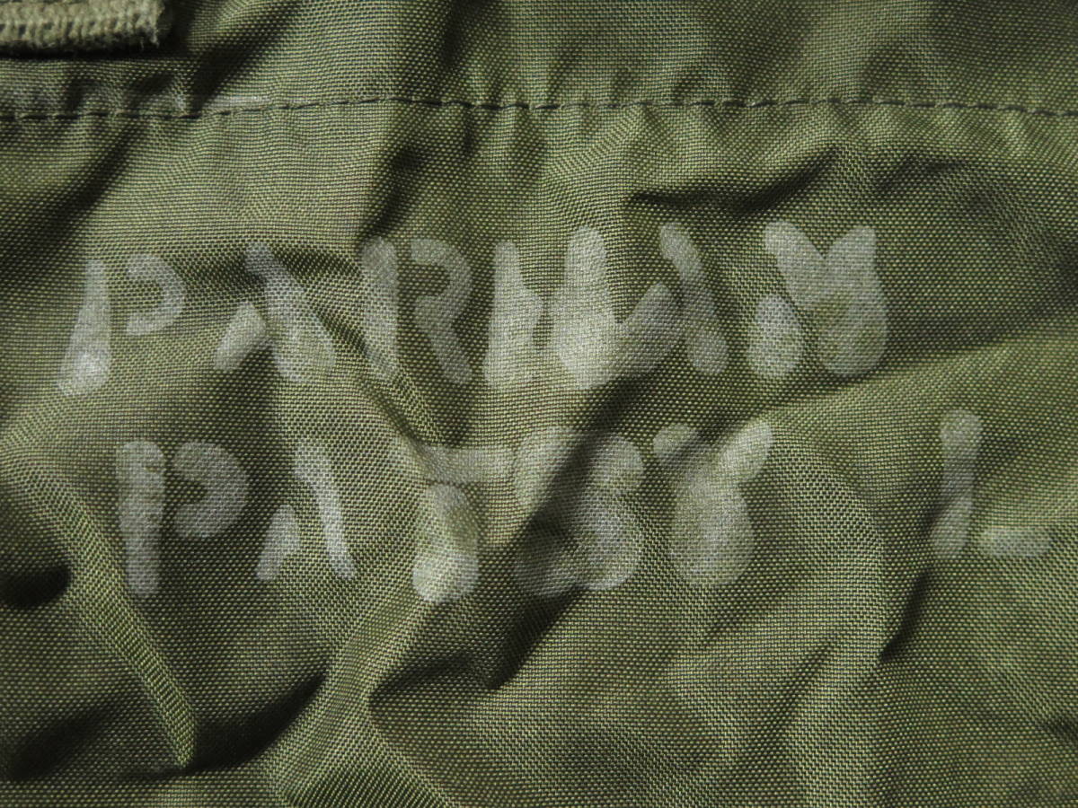 米軍実物　ダッフルバッグ　１９６９年頃のみに見られる薄手ナイロンで耐久性に難ありのやつ。_画像4