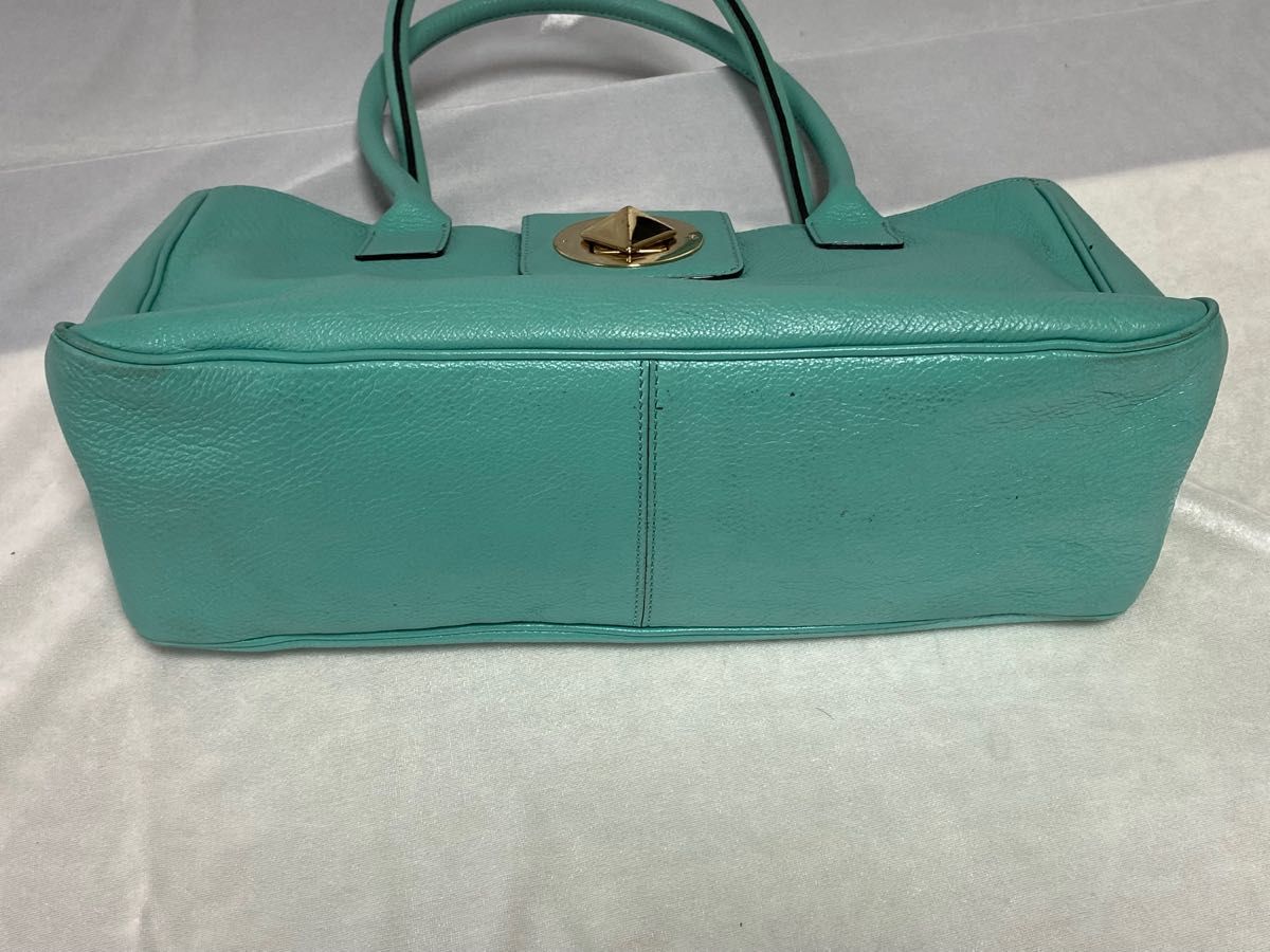 超お買い得!】 Kate spade ケイトスペード ピラミッドターンロック