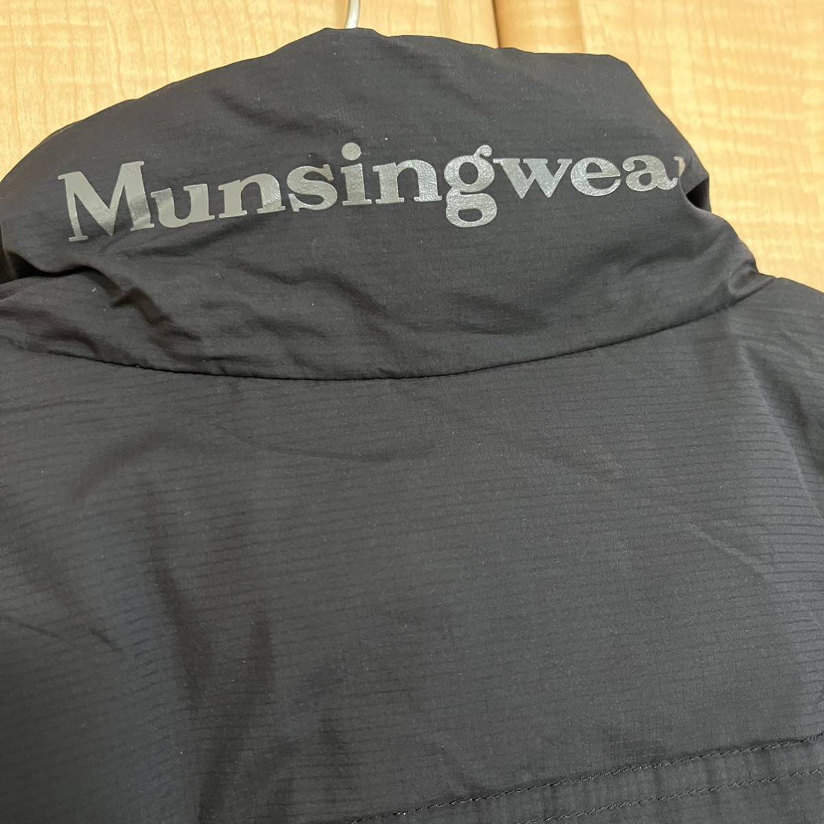 状態良 Munsingwear マンシングウェア ロゴ刺繍 ダウンジャケット M メンズ ゴルフ