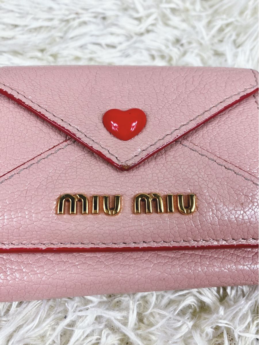美品ミュウミュウ 折り財布 ラブレター ハート 金ロゴ マドラス