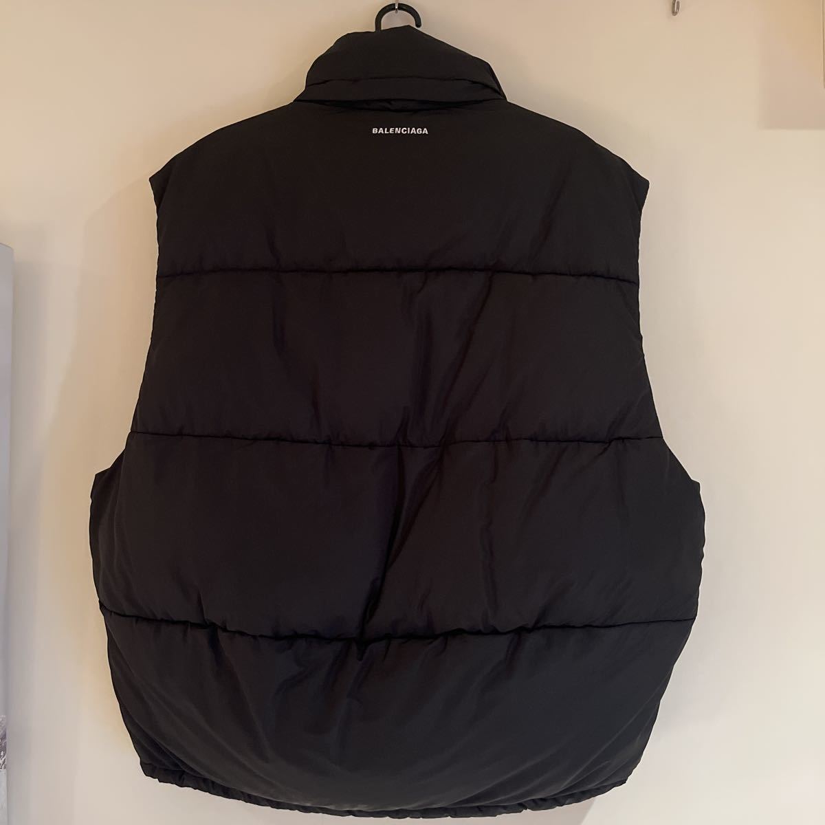 お得クーポン発行中 国内正規品 BALENCIAGA バレンシアガ ダウンベスト