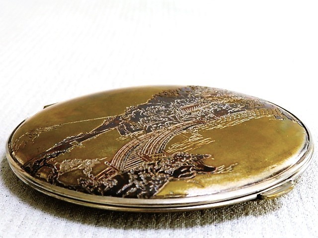 彫金コンパクトミラー 彫金細工 SILVER刻印 アンティーク 時代