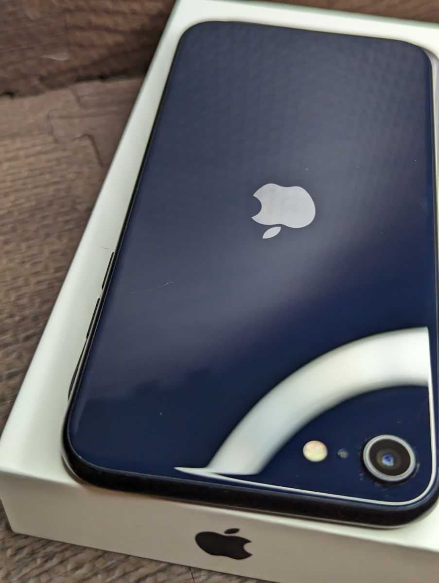 iPhone SE3 ミッドナイト 64GB SIMフリー 美品スマートフォン/携帯電話