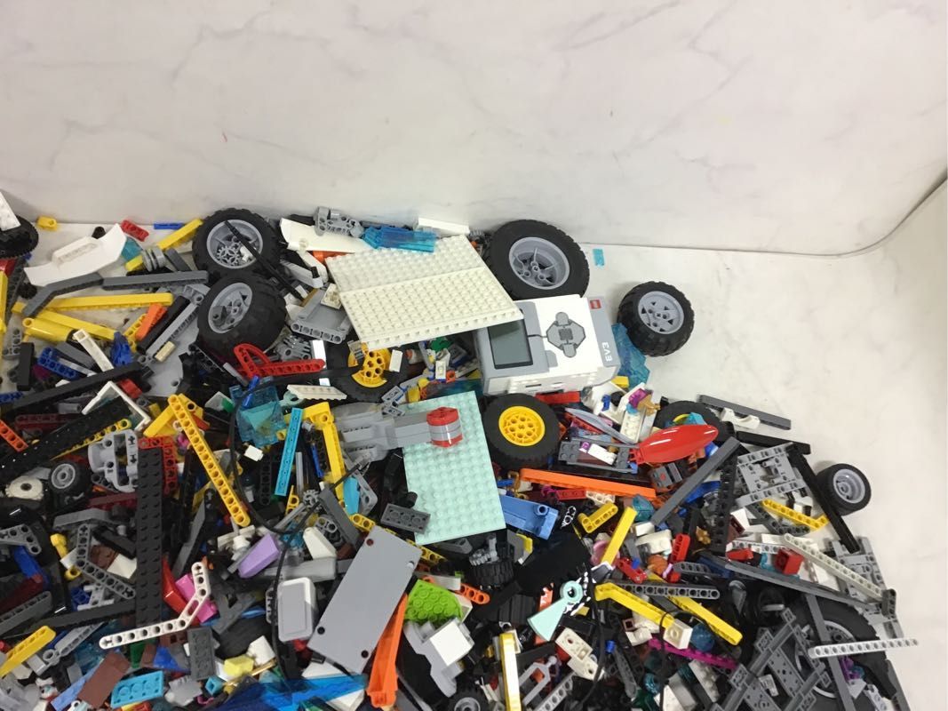 1 jpy ~ including in a package un- possible Junk Lego etc. rail, tire, plate other gray, yellow, green block etc. 
