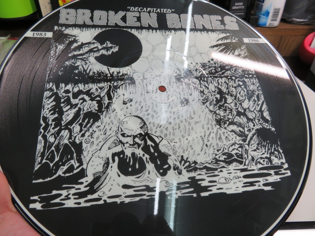 A★｜【 VINYL / FALL OUT MAT: A1/B1 】Broken Bones（ブロークン・ボーンズ）Discharge「DECAPITATED」_画像8