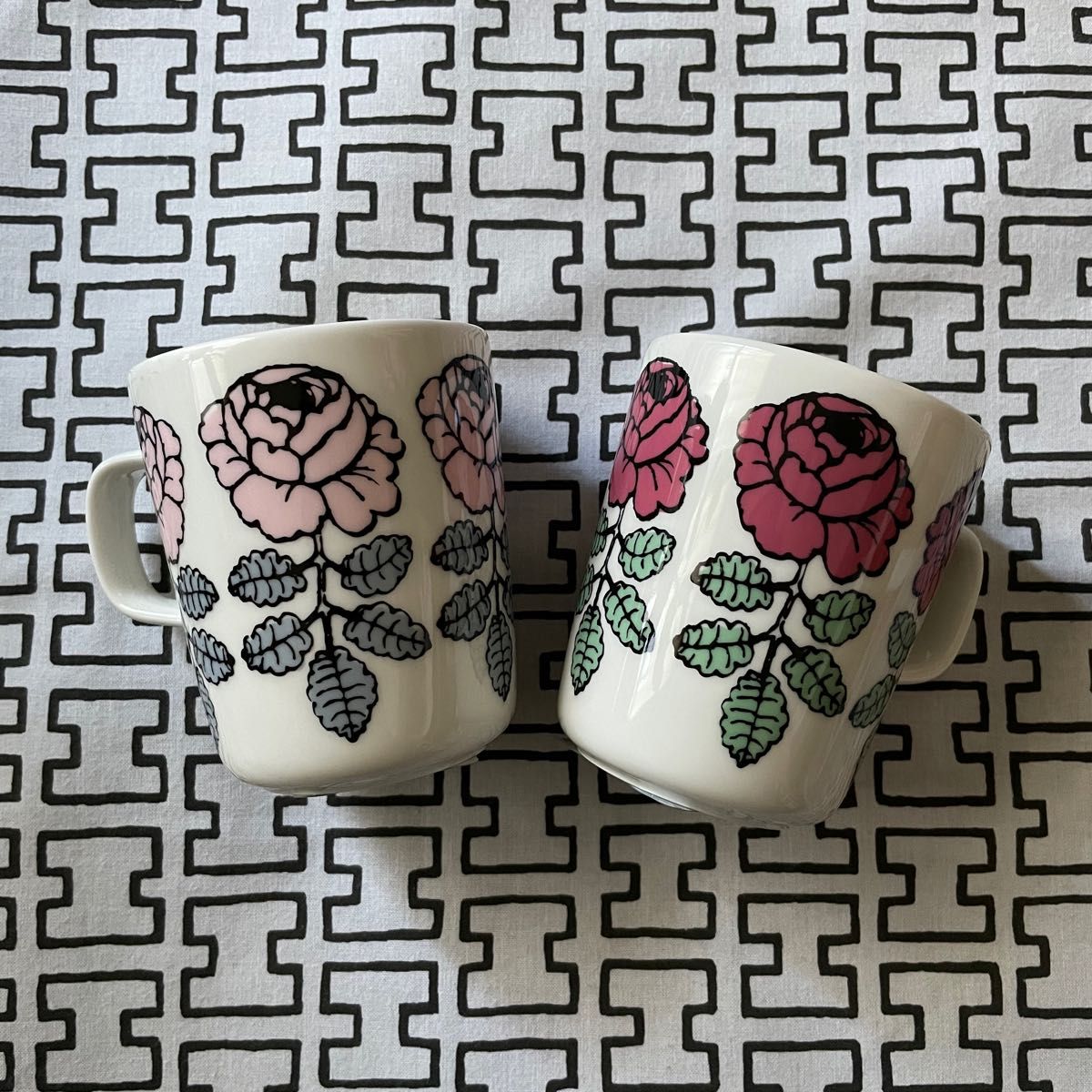 マリメッコ　ヴィヒキルース  ピンク　マグ　マグカップ marimekko