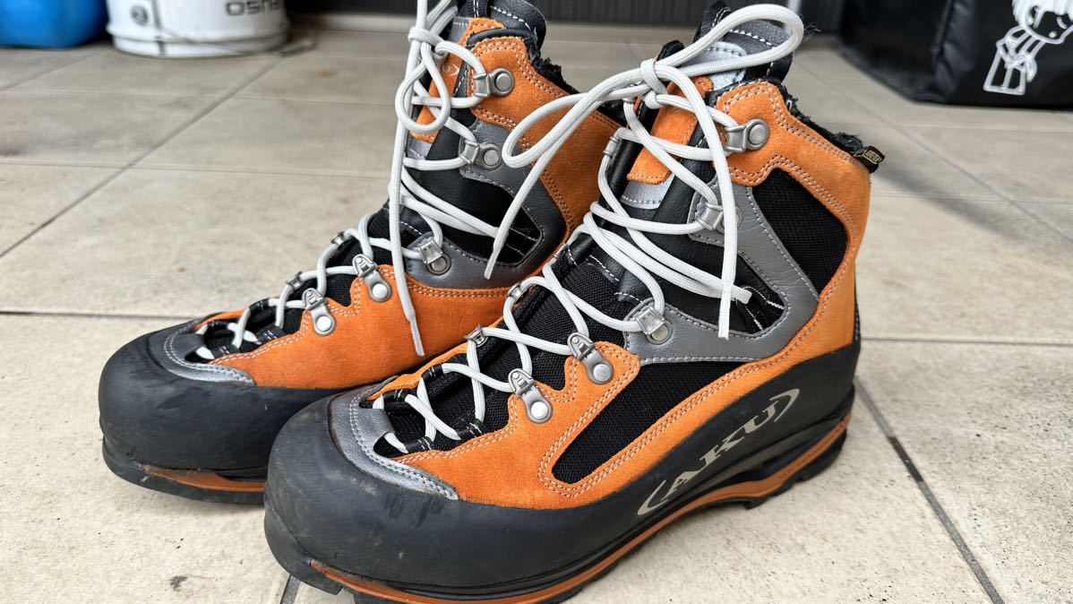 雪山登山靴 AKU ハヤツキGTX 26.5cm 全ての sandorobotics.com