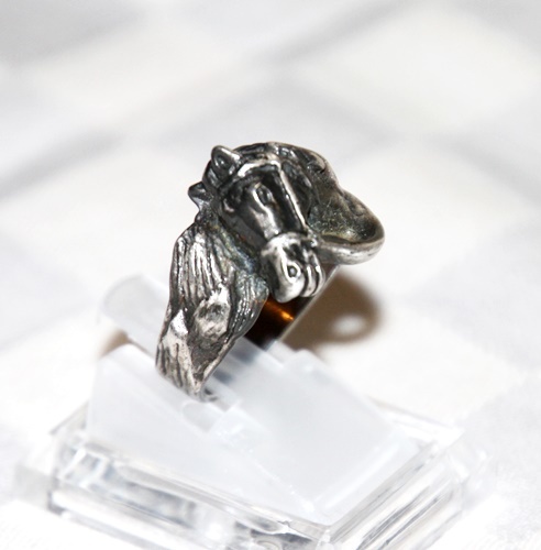 シルバーリング　馬デザイン　銀製指輪　サイズ13号　外国製　中古品　サラブレッド　競馬_画像3