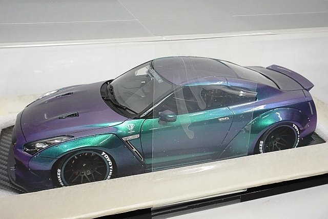 1/18 LB-WORKS GT-R(R35) メタリックパープル／グリーン-