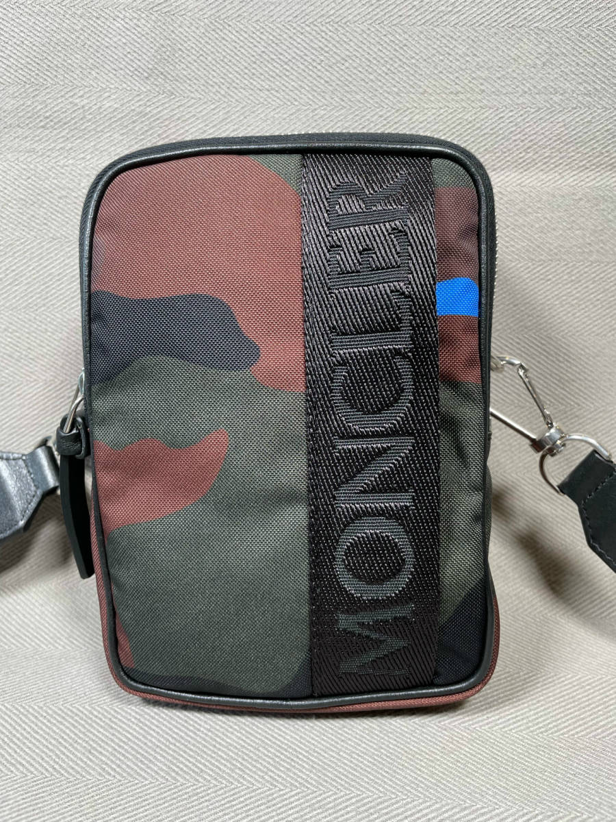 新品 本物 モンクレール MONCLER ショルダー ボディ バッグ DETOUR 迷彩柄 カモフラージュ柄 バック ウエストポーチ ロゴ 肩掛け_画像4