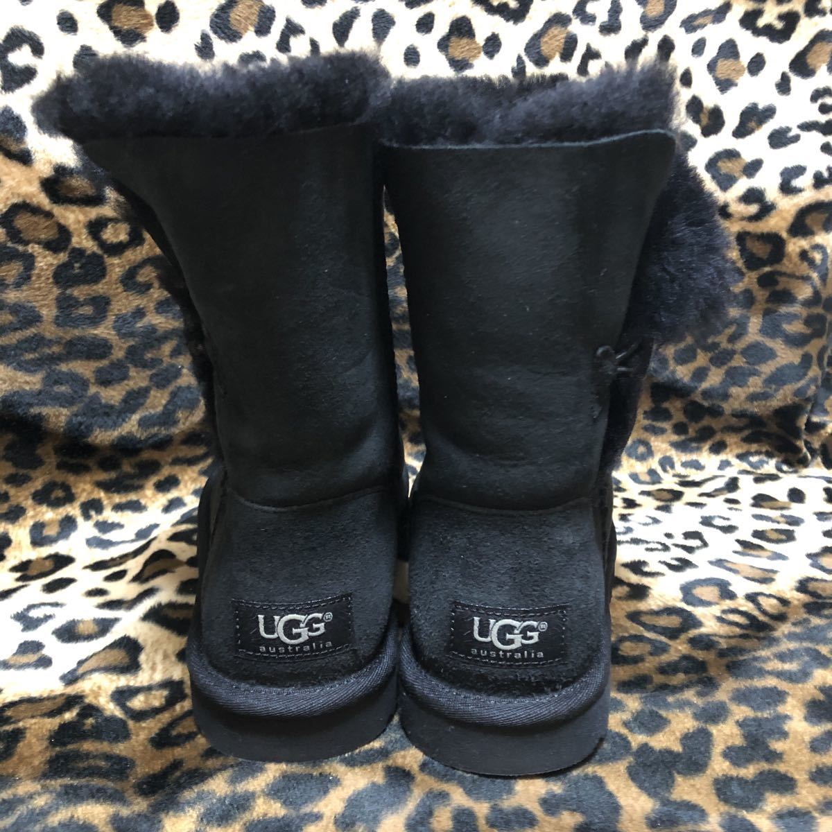 アグ★ベイリーボタン★黒22センチ　ムートンブーツ UGG クラッシックショート_画像4