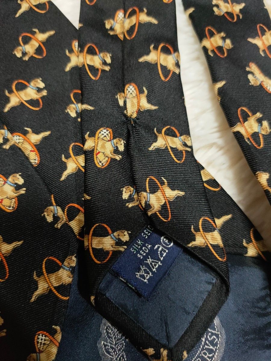 BURBERRYS】バーバリーズ 総柄デザイン ネクタイ シルク 美品 黒 BURBERRYS】バーバリーズ 総柄デザイン ネクタイ シルク 美品 黒