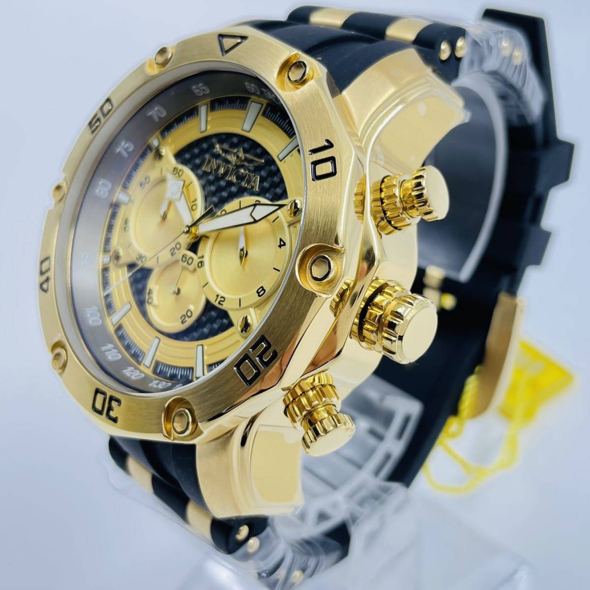 海外限定/新品未使用 Invicta メンズ 腕時計 プロ ダイバー クォーツ クロノグラフ グレー ゴールド ダイヤル 定価16万円 圧倒的 重厚感