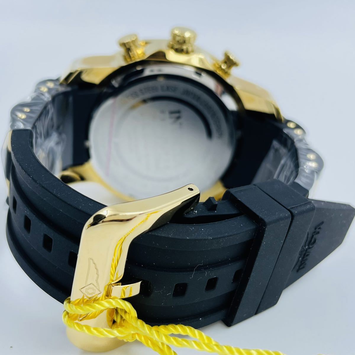 海外限定/新品未使用 Invicta メンズ 腕時計 プロ ダイバー クォーツ クロノグラフ グレー ゴールド ダイヤル 定価16万円 圧倒的 重厚感