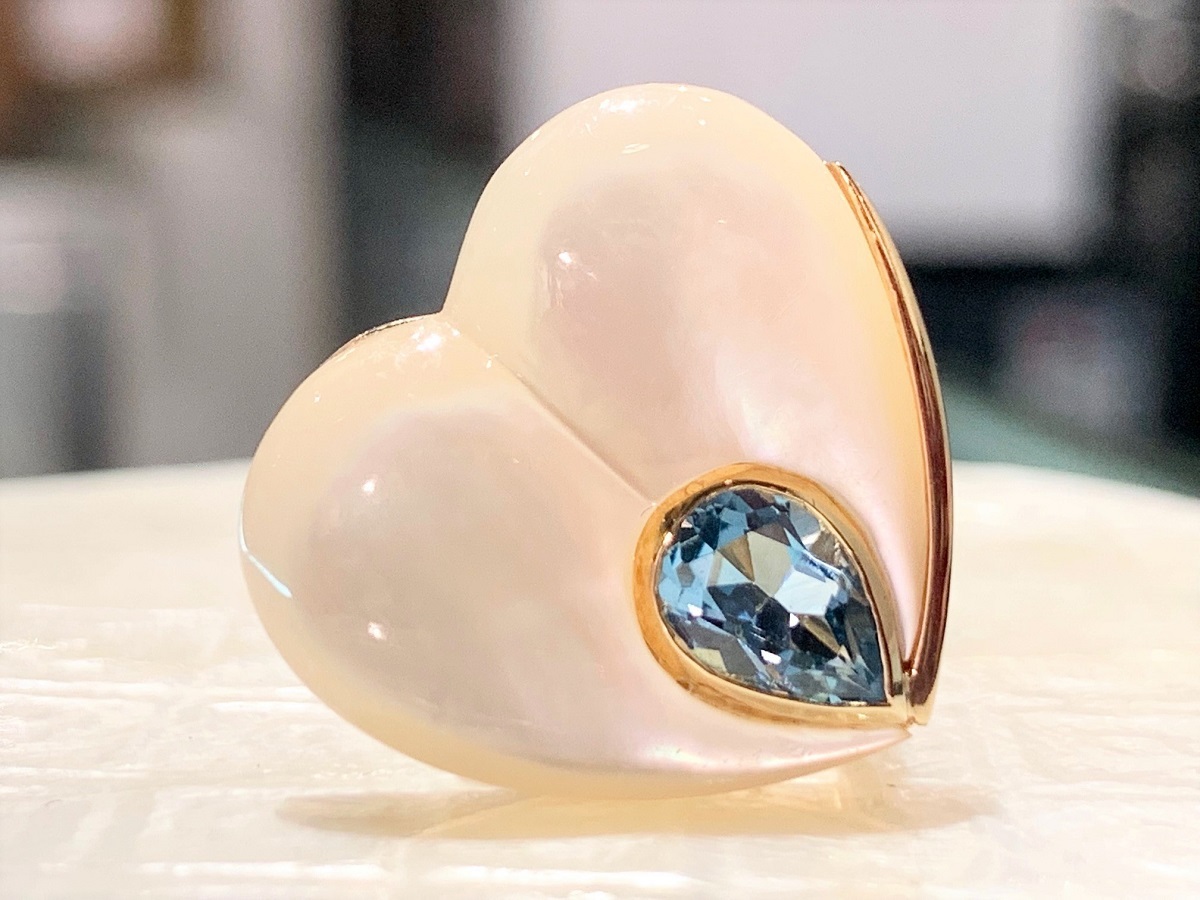 18K shell blue topaz Heart earrings 