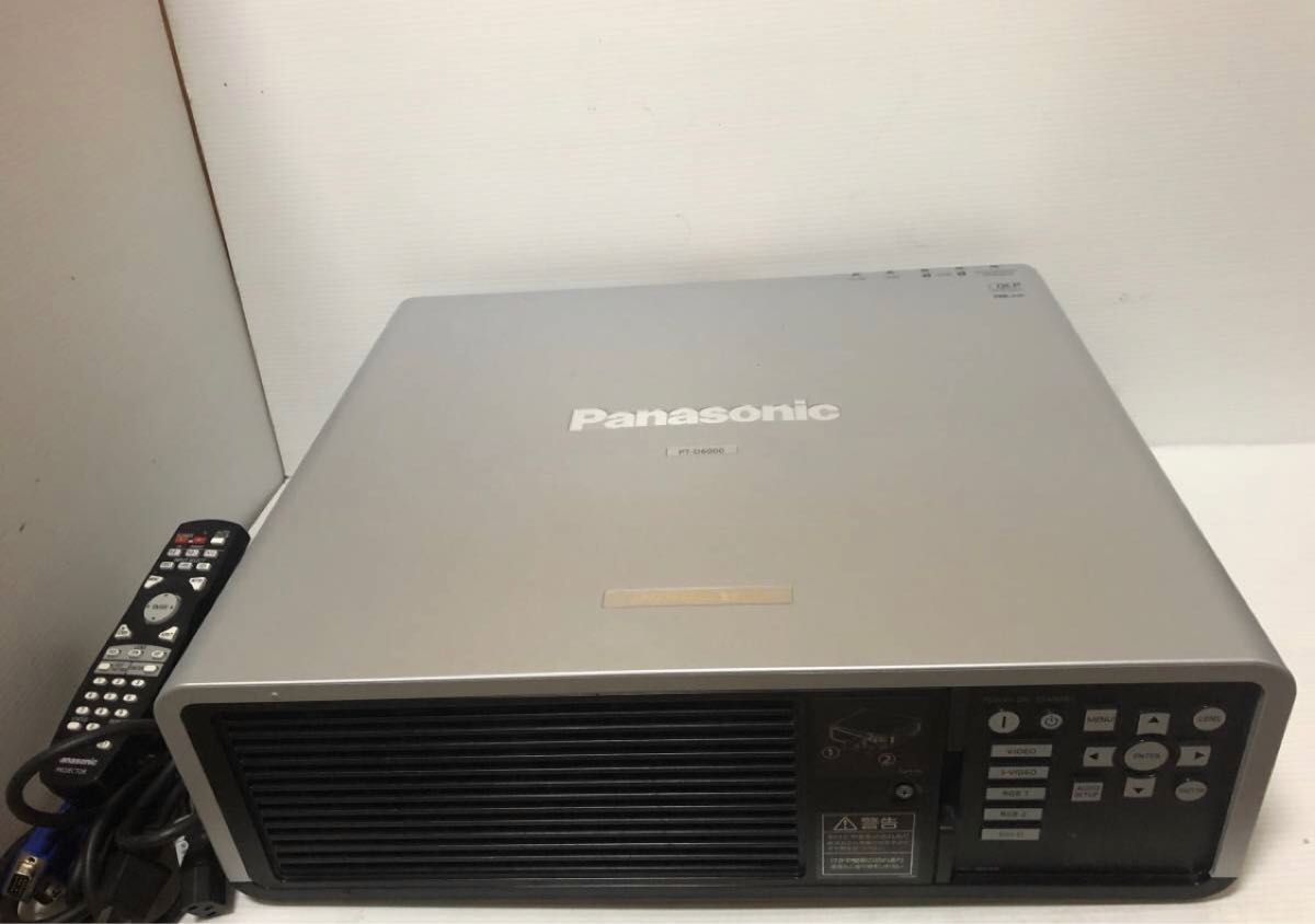 PANASONIC プロジェクター　PT-D6000S ★6500ルーメン　HDMI対応可能 ランプ使用各151時間